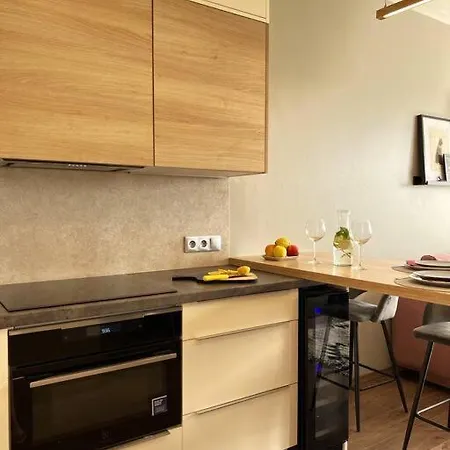 Luxury Pearl With Parking Place In Holesovice شقة