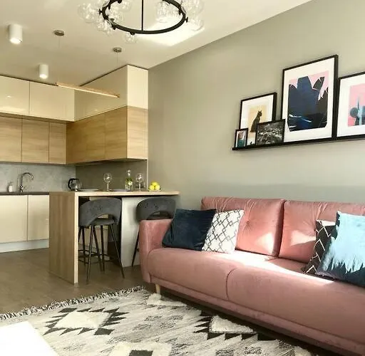 Luxury Pearl With Parking Place In Holesovice * Prága