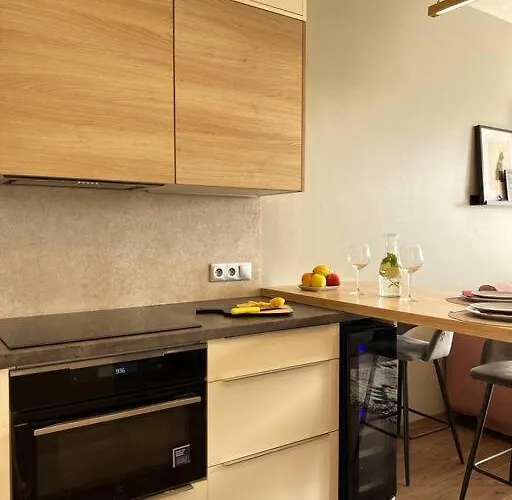 Luxury Pearl With Parking Place In Holesovice Daire